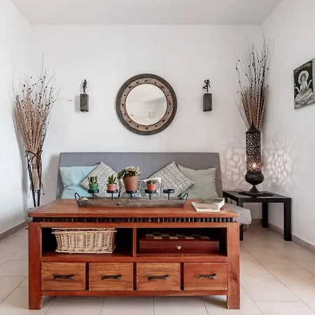 New Era Menigos 112 Apartamento